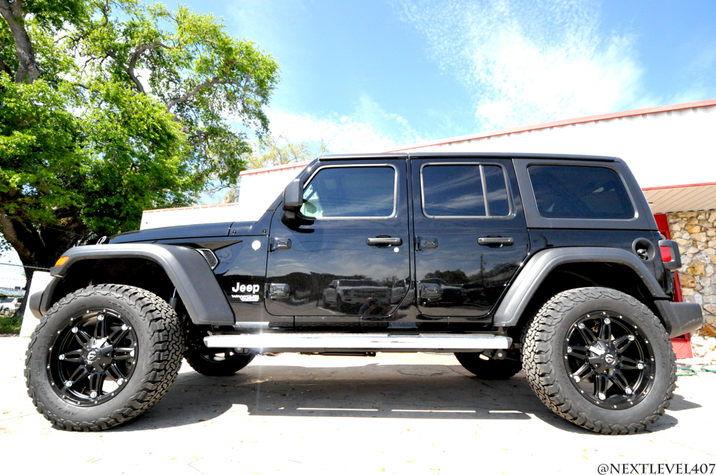 Trail Rated and Lifted Jeep Unlimited | Orlando Custom Audio